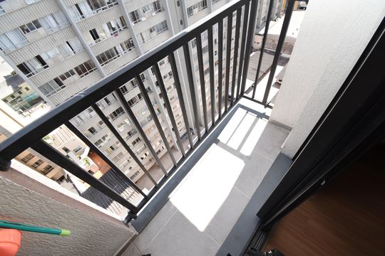 Sacada de kitnet/studio para alugar com 1 quarto, 38m² em Centro, Curitiba