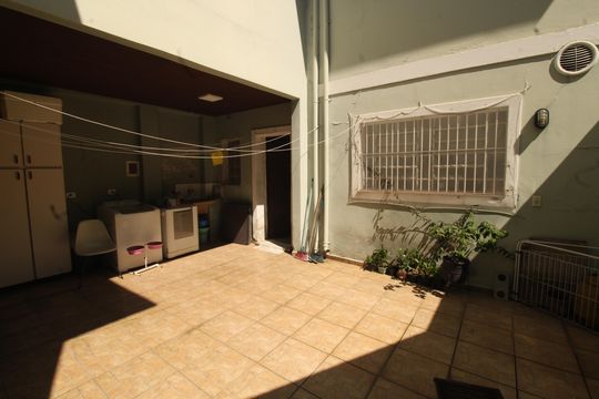 Quintal/garagem de casa à venda com 4 quartos, 160m² em Cambuci, São Paulo
