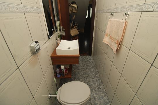 Lavabo de casa à venda com 4 quartos, 160m² em Cambuci, São Paulo