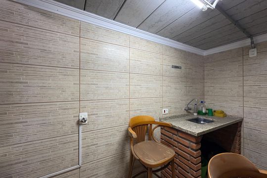 Área comum de casa à venda com 3 quartos, 300m² em Jardim Santo Elias, São Paulo