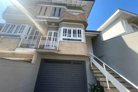 Fachada de casa para alugar com 4 quartos, 300m² em Vila Mariza Mazzei, São Paulo