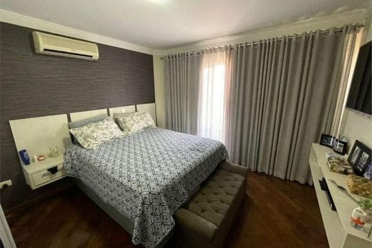 Quarto de casa para alugar com 4 quartos, 300m² em Vila Mariza Mazzei, São Paulo