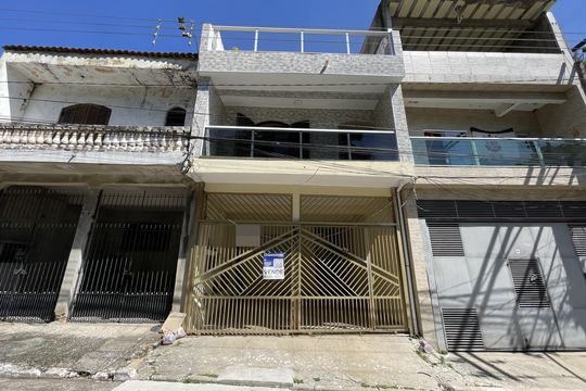 Fachada+Placa  de casa à venda com 3 quartos, 139m² em Limoeiro, São Paulo