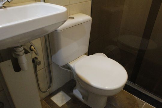 Banheiro da Suíte de casa de condomínio à venda com 2 quartos, 350m² em Taquara, Rio de Janeiro