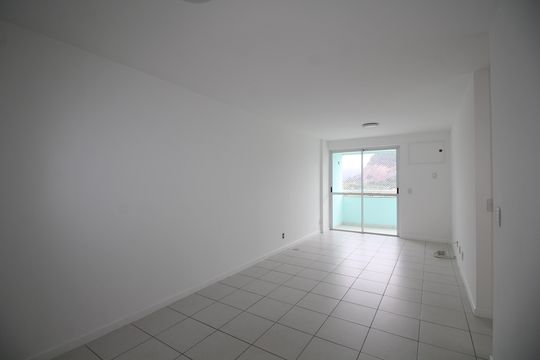 Sala de apartamento à venda com 2 quartos, 78m² em Barra Olímpica, Rio de Janeiro