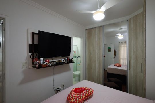Suíte de apartamento à venda com 2 quartos, 66m² em Vila Nivi, São Paulo