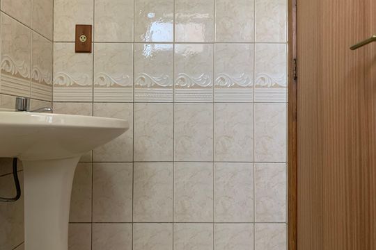 Banheiro de kitnet/studio à venda com 1 quarto, 25m² em Centro, São Leopoldo