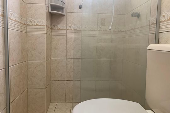 Banheiro de kitnet/studio à venda com 1 quarto, 25m² em Centro, São Leopoldo