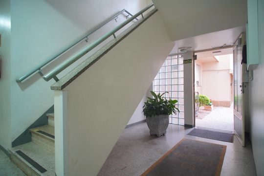 entrada de apartamento à venda com 1 quarto, 51m² em Centro, São Leopoldo