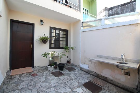 Garagem de casa para alugar com 2 quartos, 62m² em Curicica, Rio de Janeiro