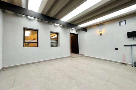 Garagem de casa para alugar com 3 quartos, 180m² em Vila Paulista, São Paulo