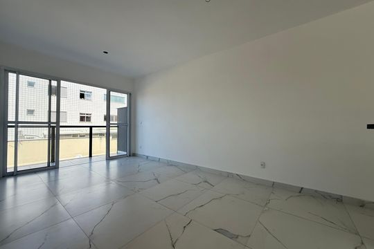 Sala de apartamento à venda com 2 quartos, 110m² em Padre Eustáquio, Belo Horizonte