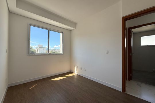 Apartamento à venda com 2 quartos, 131m² em Padre Eustáquio, Belo Horizonte