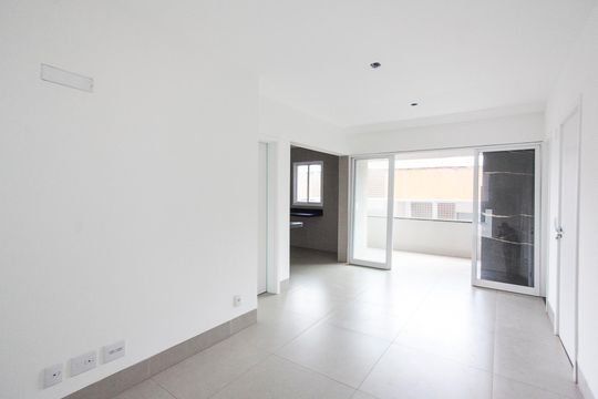 Apartamento para alugar com 3 quartos, 94m² em Saraiva, Uberlândia
