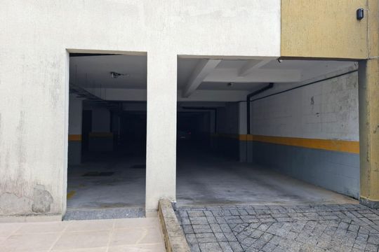 Garagem de casa de condomínio à venda com 3 quartos, 80m² em Vila Guilhermina, São Paulo