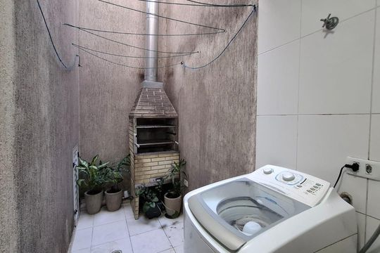 Área de serviço de casa de condomínio à venda com 3 quartos, 80m² em Vila Guilhermina, São Paulo