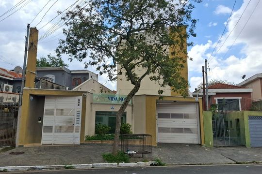 Fachada de casa de condomínio à venda com 3 quartos, 80m² em Vila Guilhermina, São Paulo