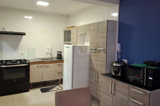 Cozinha de casa de condomínio à venda com 3 quartos, 80m² em Vila Guilhermina, São Paulo