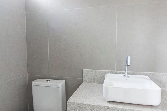 Lavabo de apartamento para alugar com 3 quartos, 94m² em Saraiva, Uberlândia