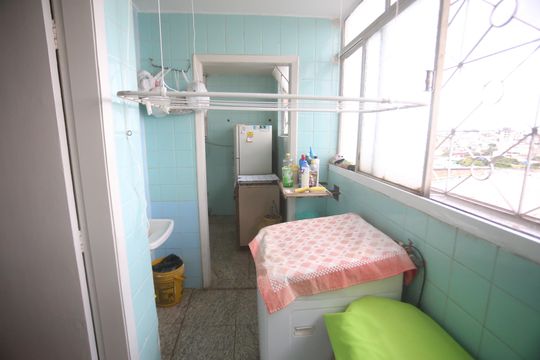 Area de serviço de apartamento à venda com 3 quartos, 100m² em Caiçaras, Belo Horizonte