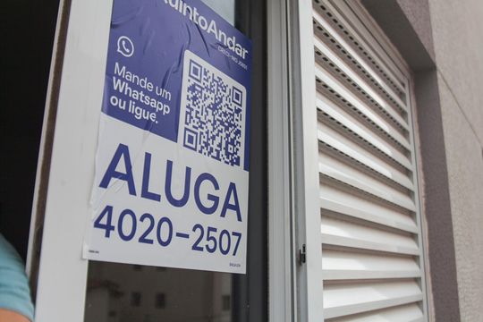 Placa de apartamento para alugar com 3 quartos, 94m² em Saraiva, Uberlândia