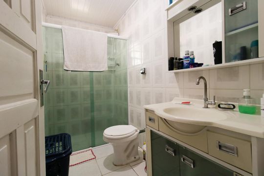 Banheiro Social de casa à venda com 3 quartos, 180m² em Santa Felicidade, Curitiba