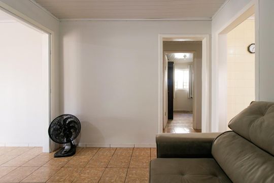 Sala de TV de casa à venda com 3 quartos, 180m² em Santa Felicidade, Curitiba