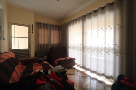Sala de casa à venda com 4 quartos, 125m² em Fazenda da Juta, São Paulo