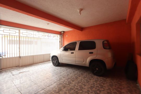 Garagem de casa à venda com 4 quartos, 125m² em Fazenda da Juta, São Paulo