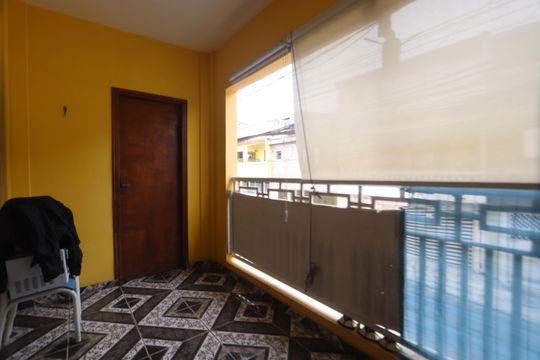 Varanda de casa à venda com 4 quartos, 125m² em Fazenda da Juta, São Paulo