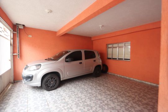 Garagem de casa à venda com 4 quartos, 125m² em Fazenda da Juta, São Paulo