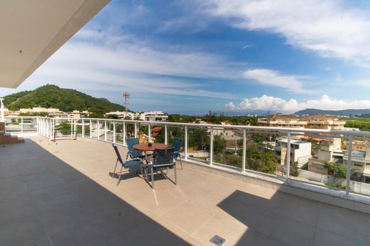 Vista da Sala de apartamento à venda com 3 quartos, 174m² em Itaipu, Niterói
