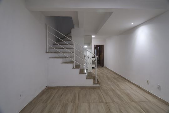 Sala de casa à venda com 2 quartos, 105m² em Mato Grande, Canoas