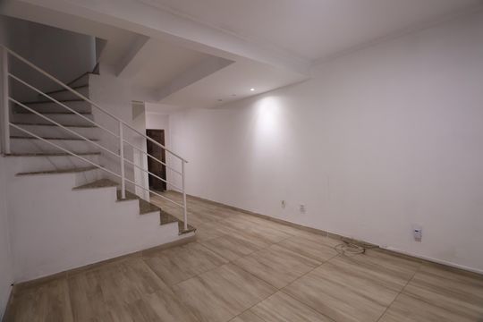 Sala de casa à venda com 2 quartos, 105m² em Mato Grande, Canoas