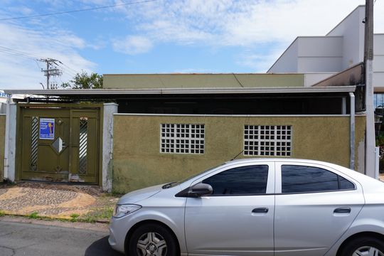 Fachada  com Plaquinha ymgy -505 de casa para alugar com 3 quartos, 205m² em Jardim Girassol, Americana