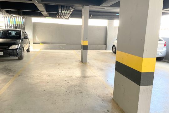 Vagas de garagem de apartamento à venda com 3 quartos, 70m² em Castelo, Belo Horizonte