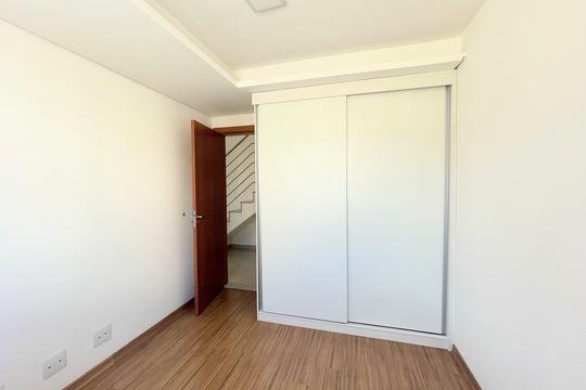 Quarto 1 de apartamento à venda com 2 quartos, 126m² em Ouro Preto, Belo Horizonte