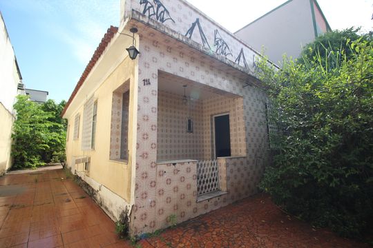 Frente de casa à venda com 3 quartos, 480m² em Tanque, Rio de Janeiro