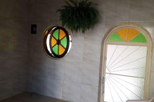 Garagem de casa à venda com 2 quartos, 100m² em Parque Savoi City, São Paulo