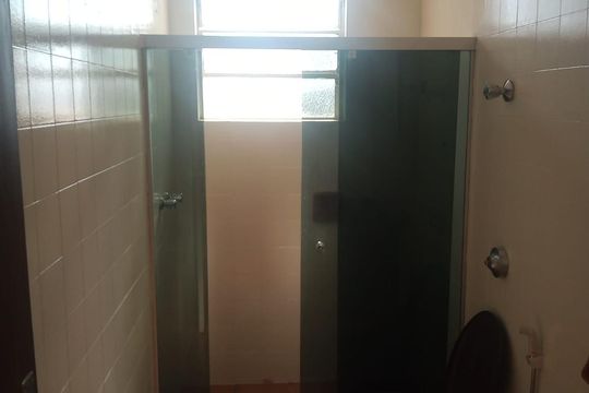 Banheiro de apartamento à venda com 3 quartos, 180m² em Alto Caiçaras, Belo Horizonte