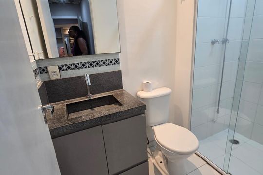 Banheiro de apartamento à venda com 2 quartos, 59m² em Bethaville I, Barueri