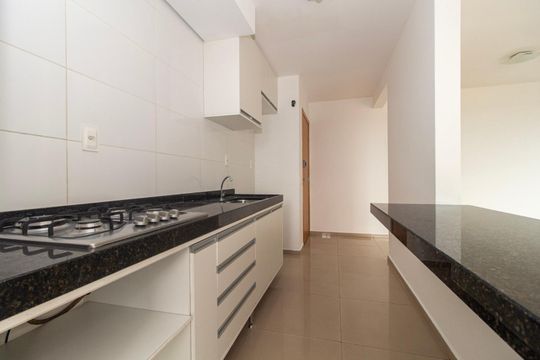 Cozinha de apartamento à venda com 2 quartos, 62m² em Ouro Preto, Belo Horizonte