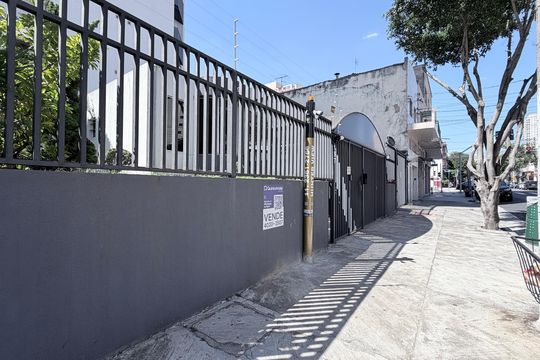Fachada de apartamento à venda com 2 quartos, 51m² em Vila Bertioga, São Paulo