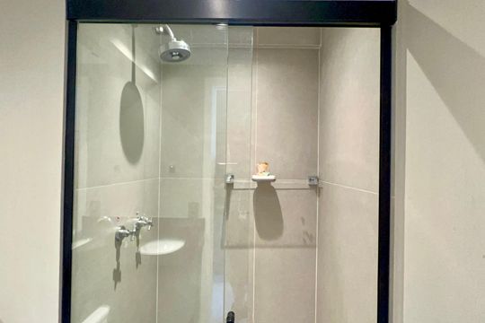 Banheiro de apartamento à venda com 1 quarto, 20m² em Jardim Paulista, São Paulo