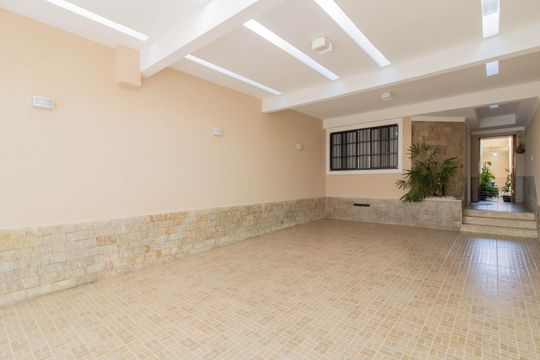 Garagem  de casa para alugar com 2 quartos, 188m² em Jardim Santa Clara, Guarulhos