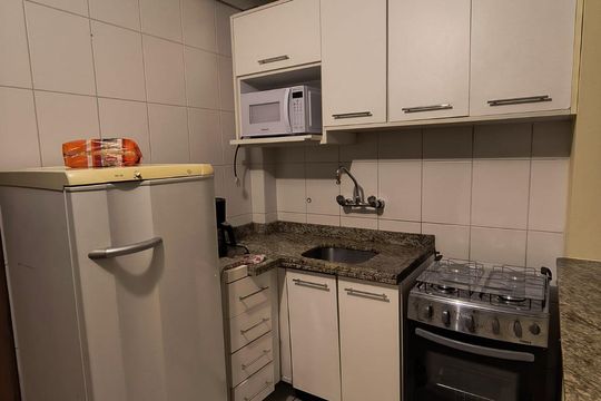 Cozinha  de apartamento para alugar com 1 quarto, 49m² em Centro Histórico, Porto Alegre