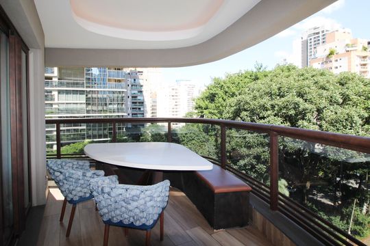 Varanda de kitnet/studio para alugar com 1 quarto, 49m² em Itaim Bibi, São Paulo
