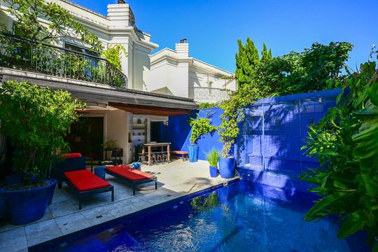 Casa de Condomínio para alugar com 3 quartos, 420m² em Jardim Panorama, São Paulo