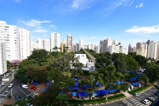 Sala - Vista de apartamento à venda com 3 quartos, 240m² em Cambuí, Campinas