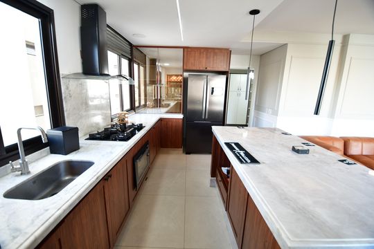 Apartamento à venda com 3 quartos, 240m² em Cambuí, Campinas